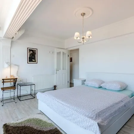 Windows On The Bay - * 伊兹密尔