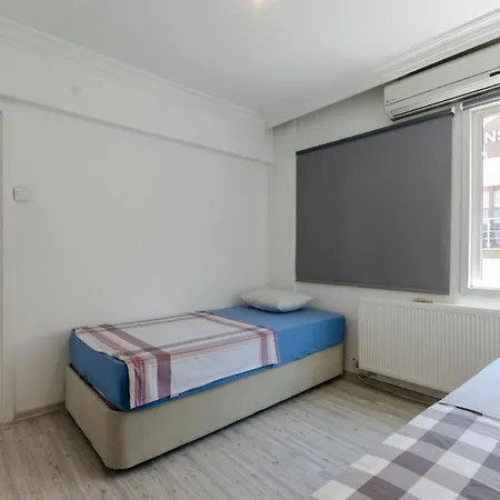 Windows On The Bay - Измир