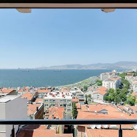 Apartment Windows On The Bay - *