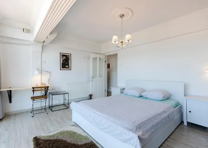 Windows On The Bay - * Izmir