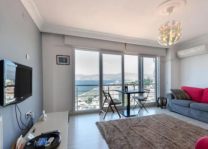 Apartment Windows On The Bay - *