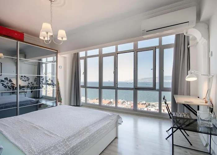 Windows On The Bay - * Izmir